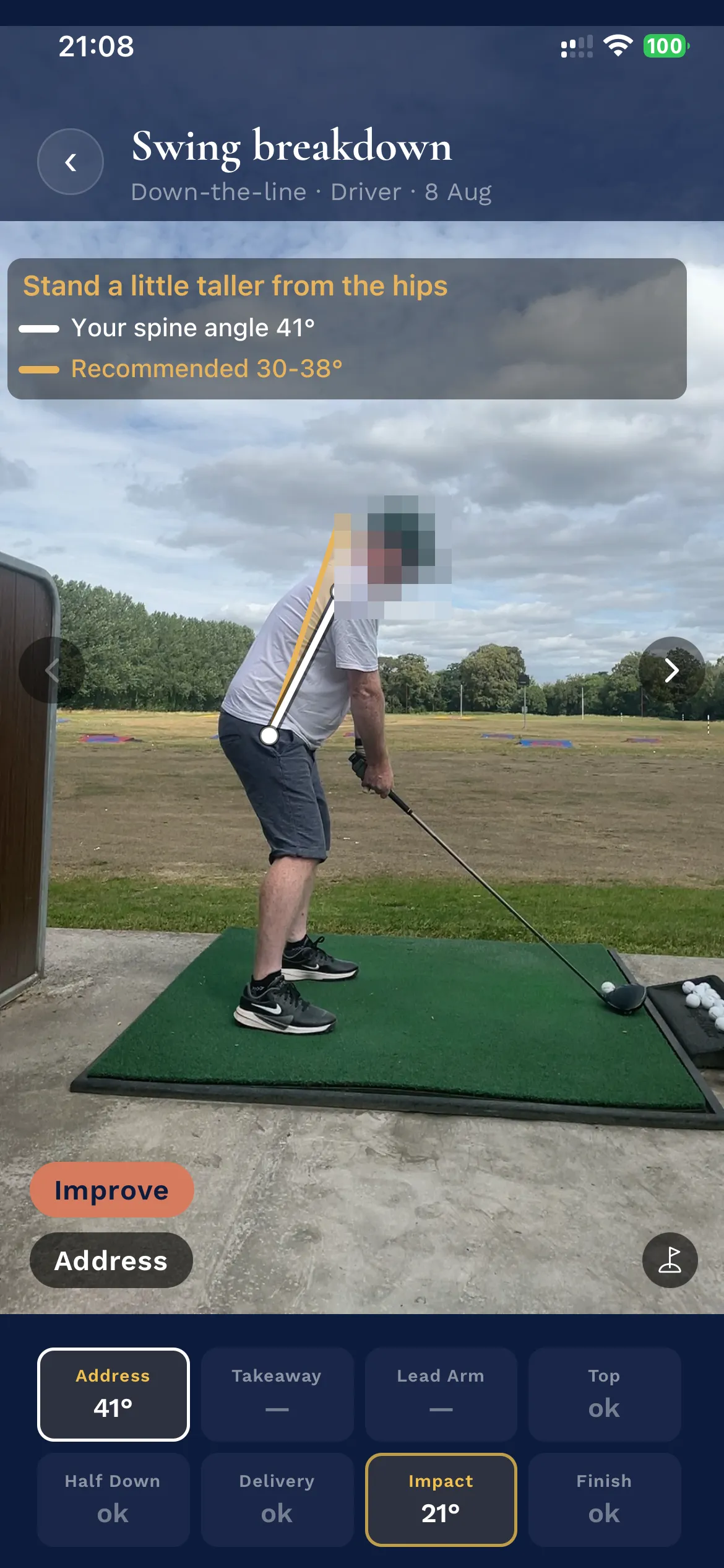 A captured swing with its spine angle measured against the recommended range